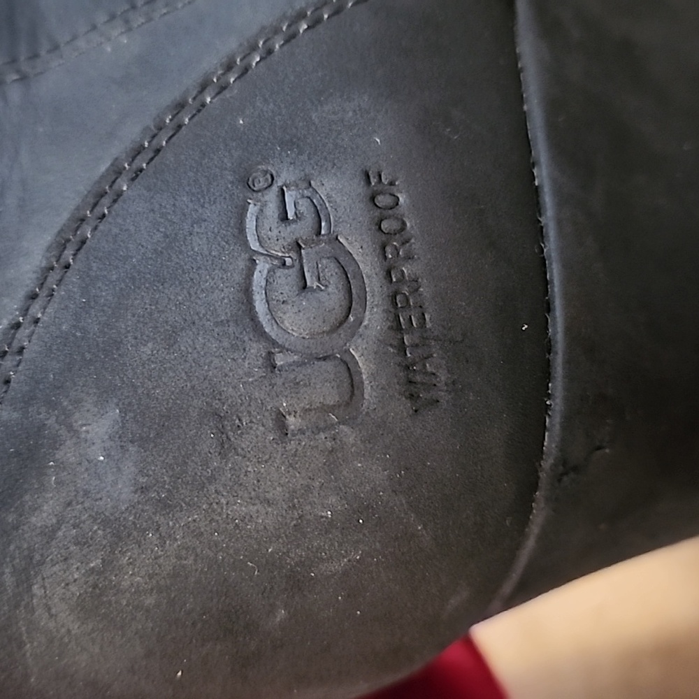 UGG Joely Wedge Boots Size 9.5 EU 40.5 - Picture 16 of 16